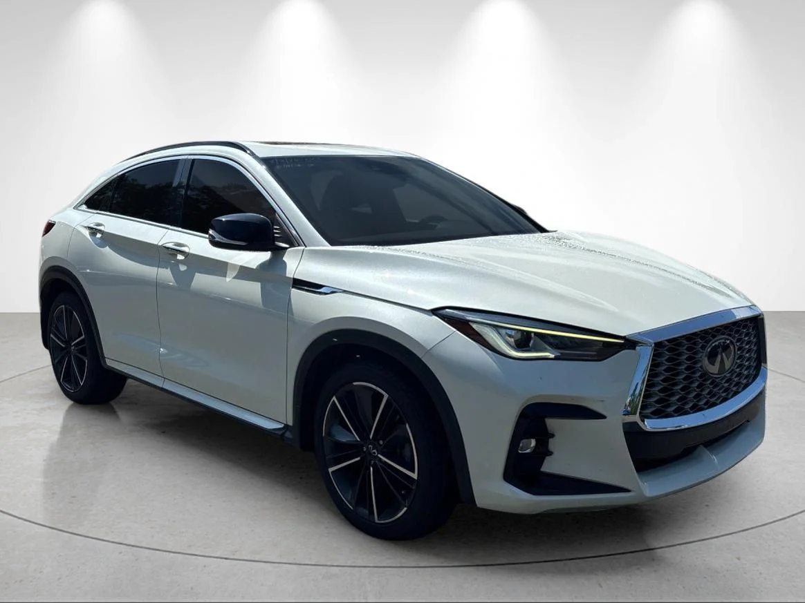 Certified Used 2023 Majestic White INFINITI LUXE image 7