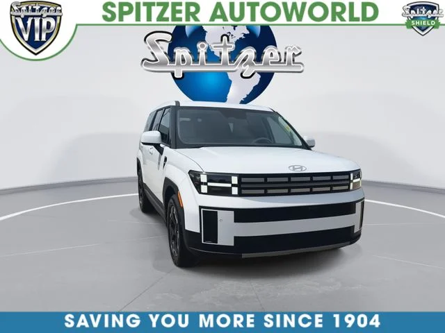 Used 2025 White Hyundai SE image 3