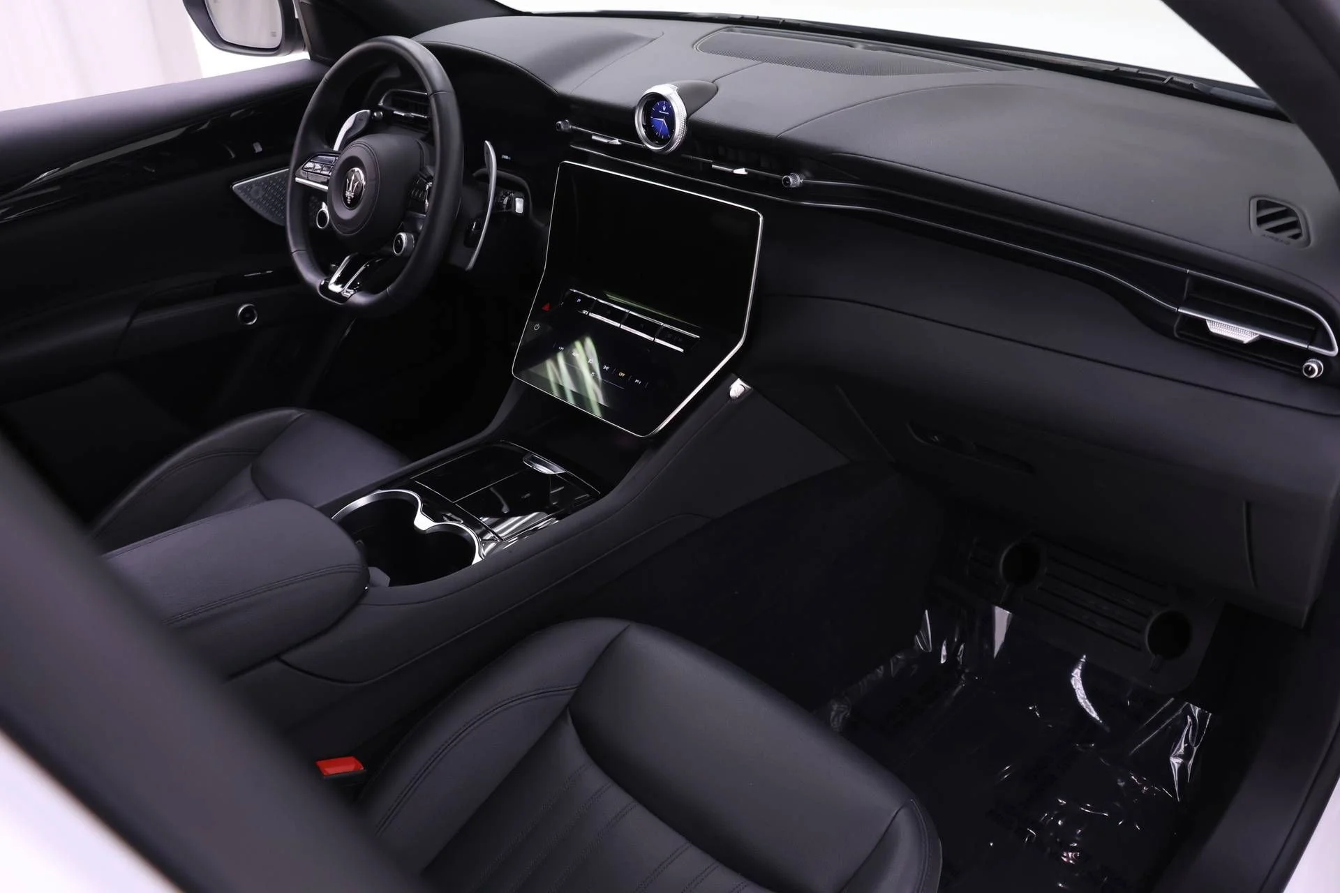 Used 2023 White Maserati Modena image 23