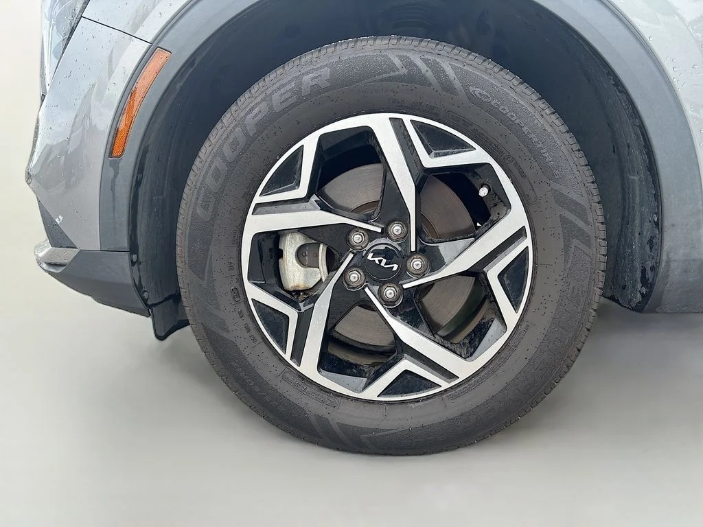 Used 2023 Steel Gray Kia LX image 10