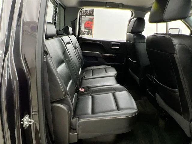 Used 2016 Silver GMC SLT image 16