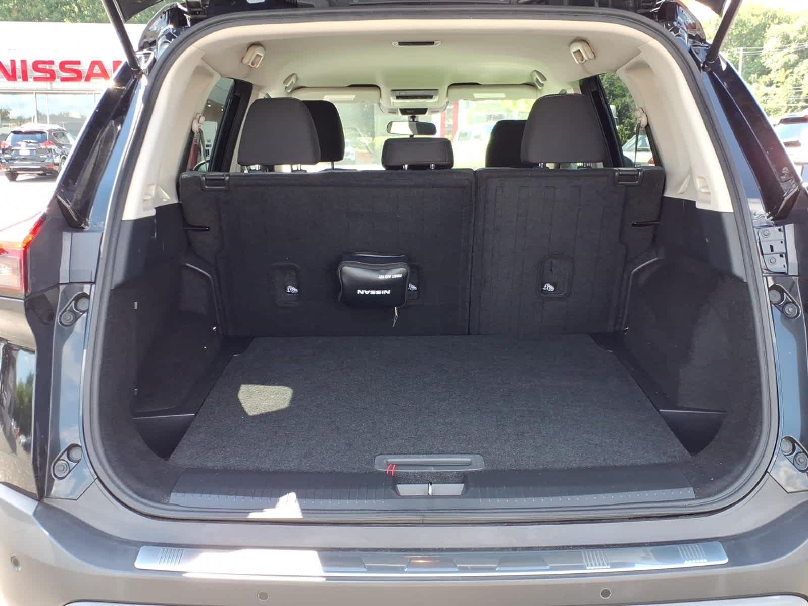 Certified Used 2021 Super Black Nissan SV image 16