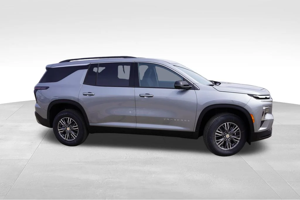 2026 Chevrolet Traverse LT - Photo 2
