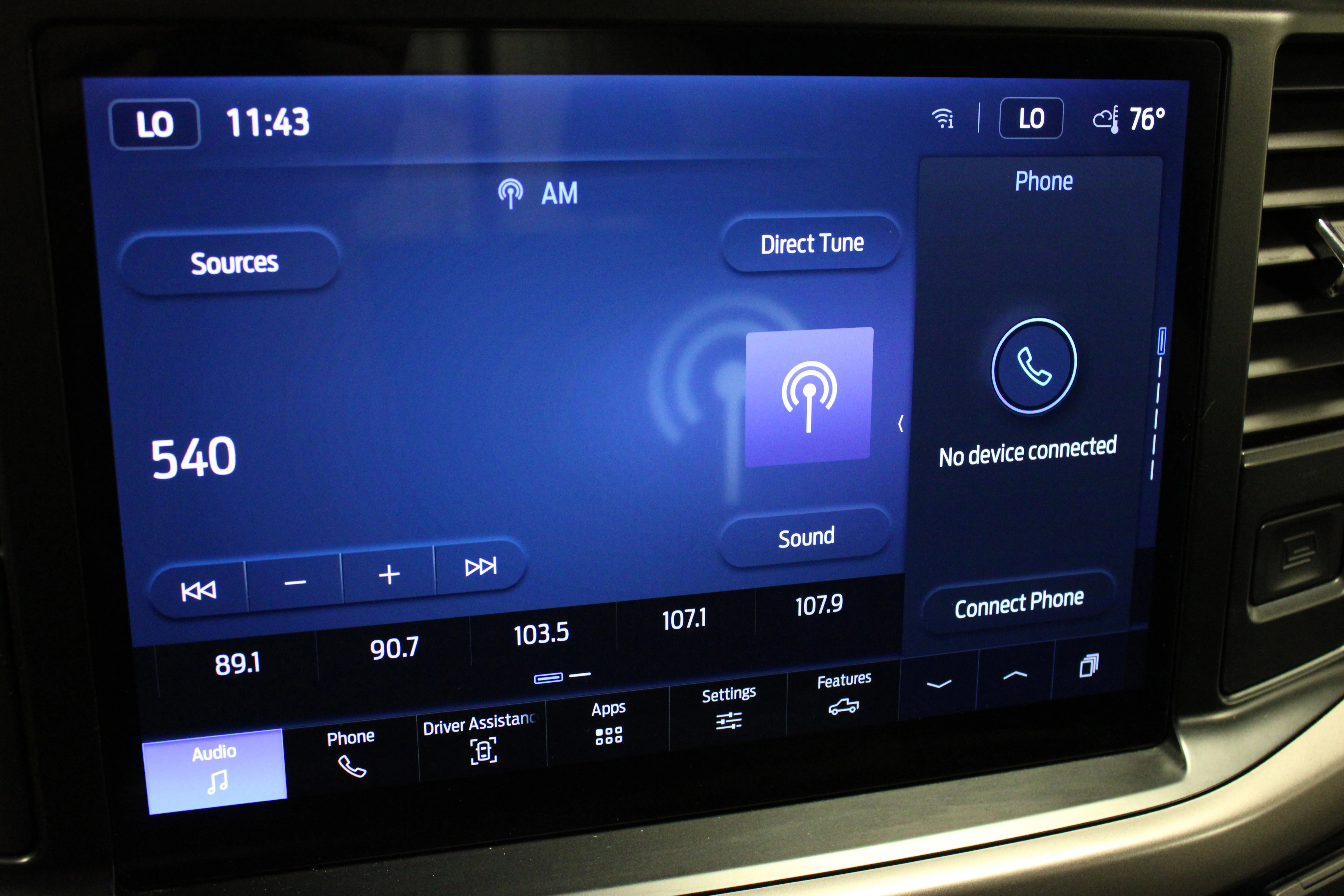 Used 2025 Agate Black Metallic Ford XLT image 26
