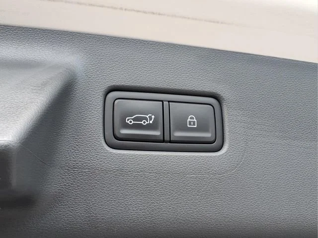 Used 2026  Hyundai SEL image 23