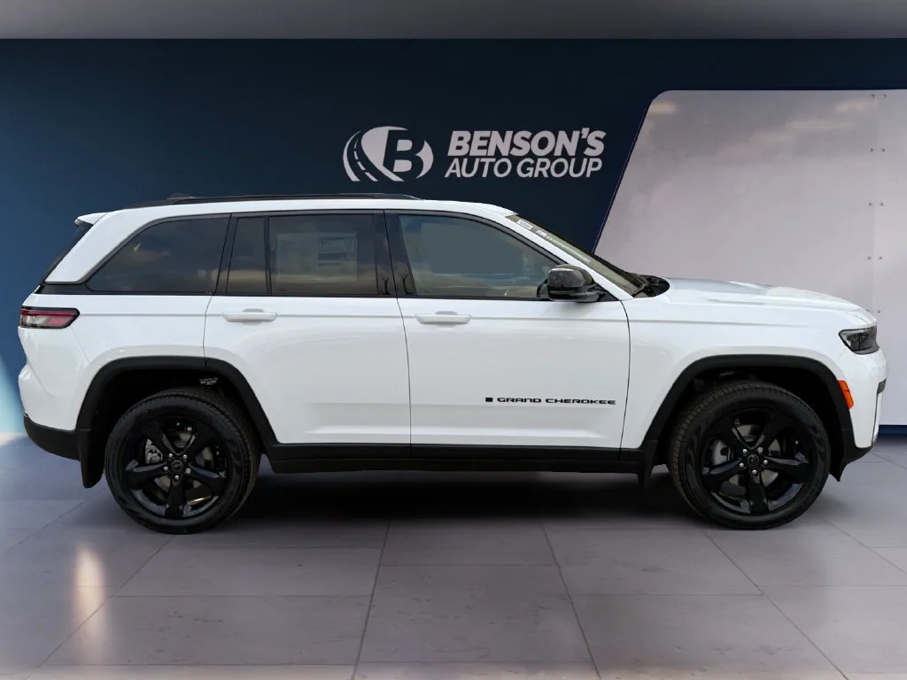 New 2027 White/off-white Jeep Limited image 6