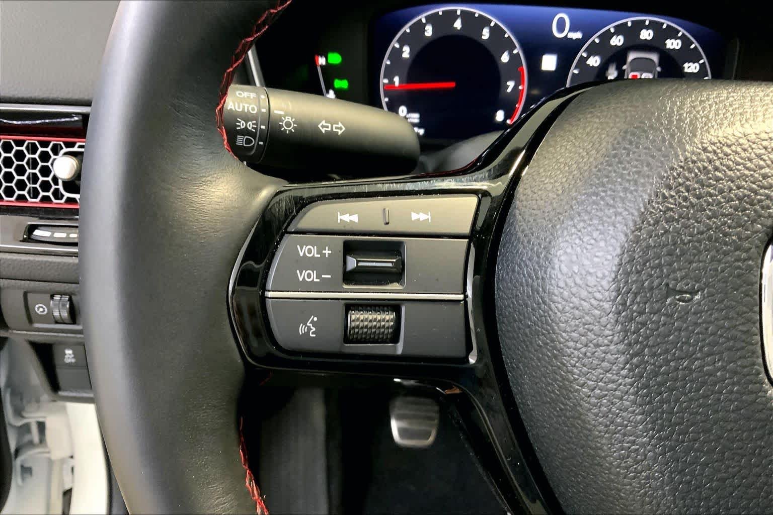 Used 2026 Platinum White Pearl Honda  image 23