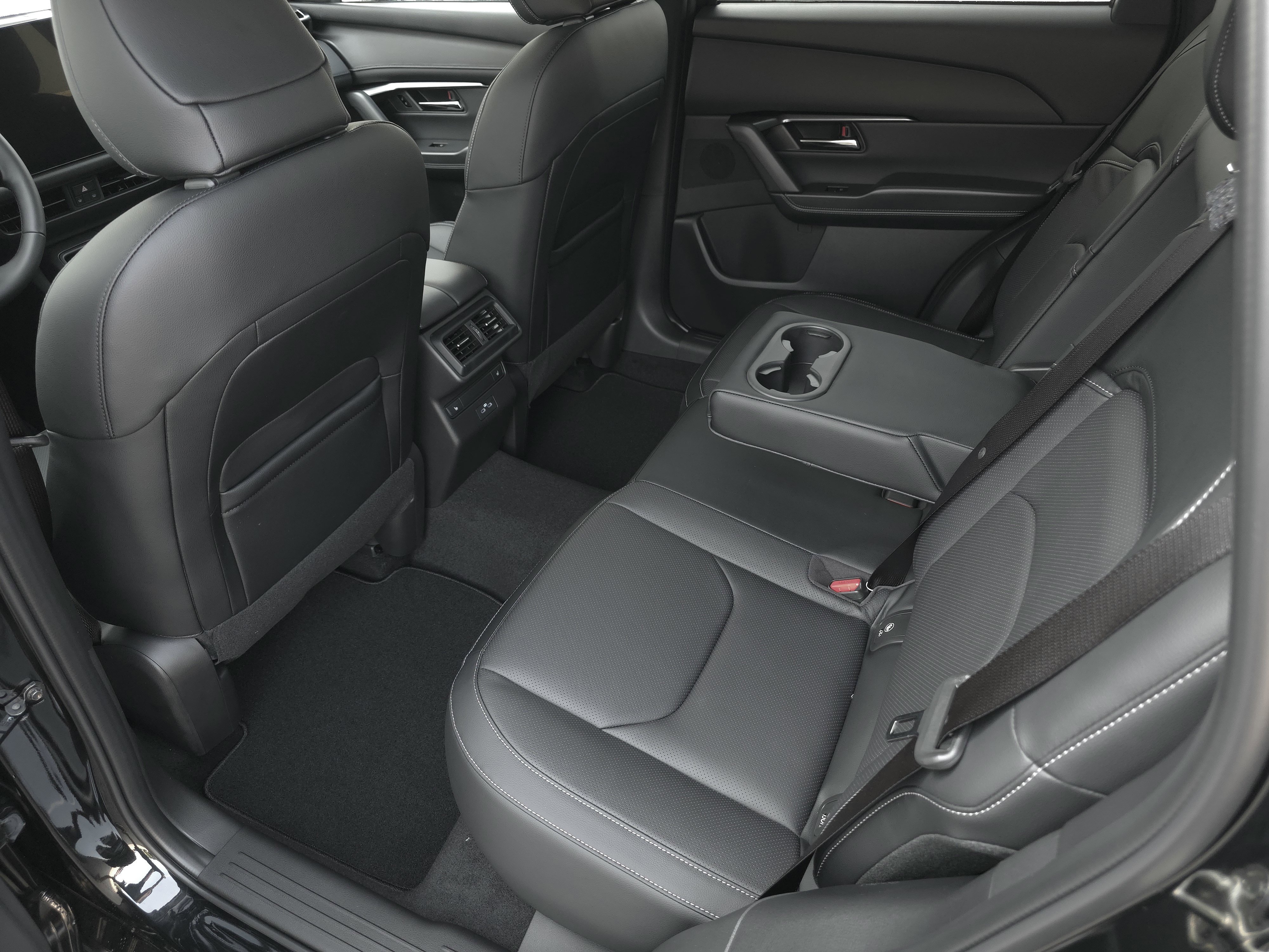 New 2026 Jet Black Mica Mazda 2.5 S Premium Plus AWD image 32