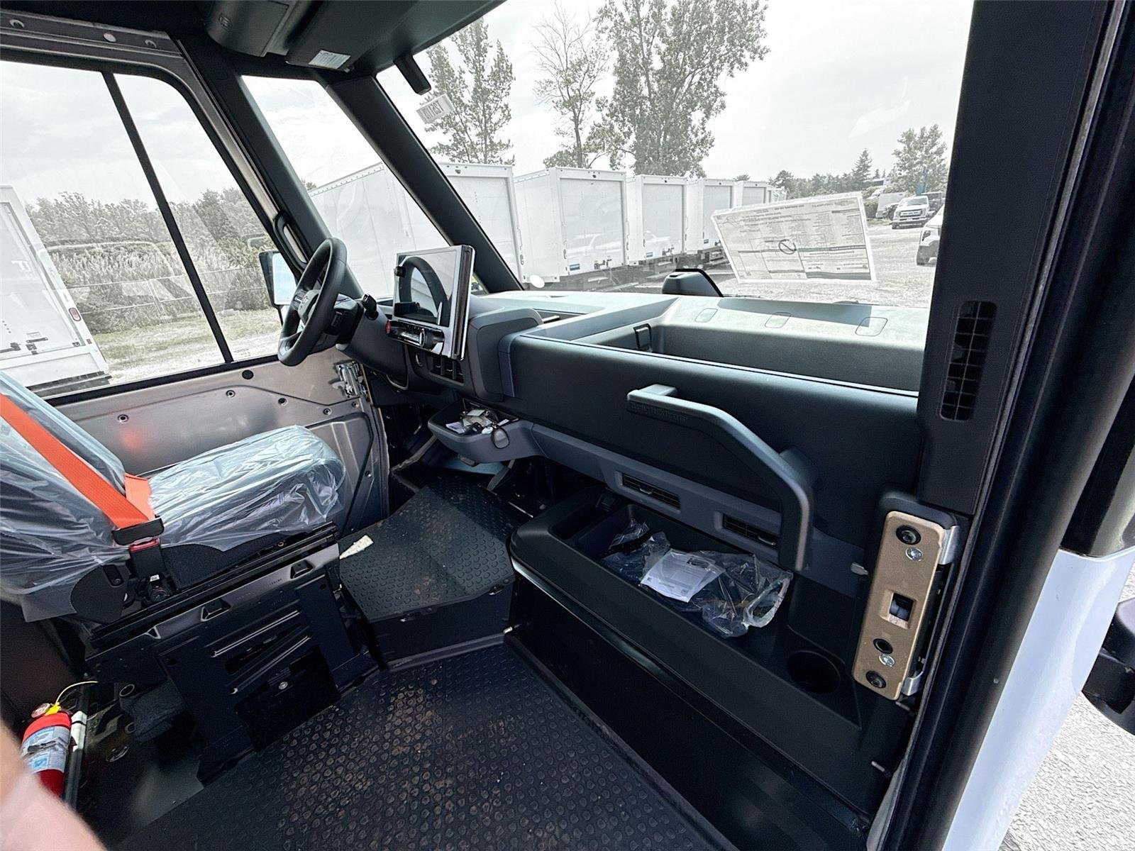 2025 Chevrolet BrightDrop BrightDrop 600 - Photo 19