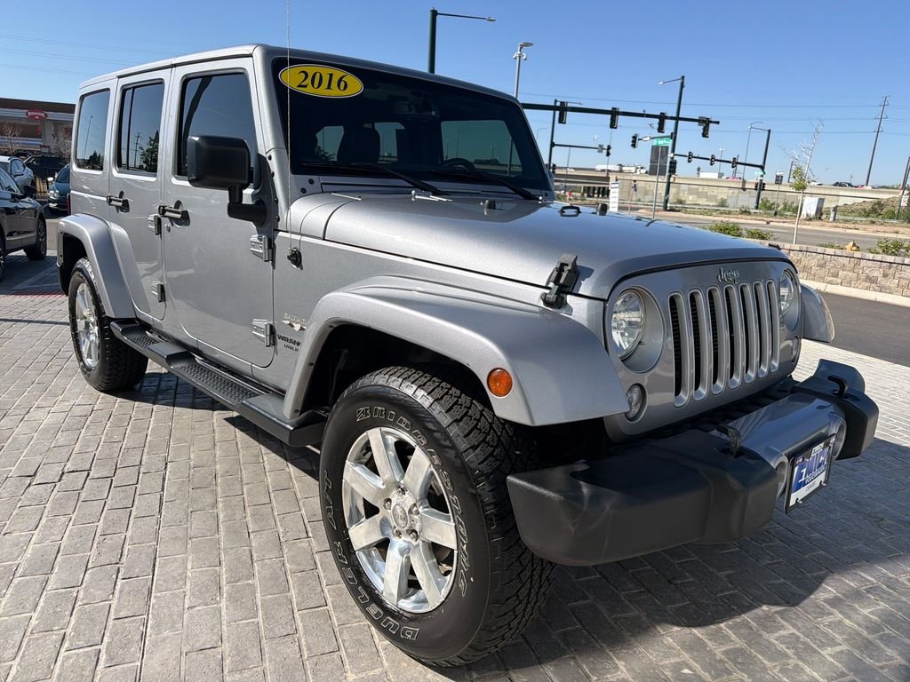 Used 2016 Silver Jeep Unlimited Sahara image 7