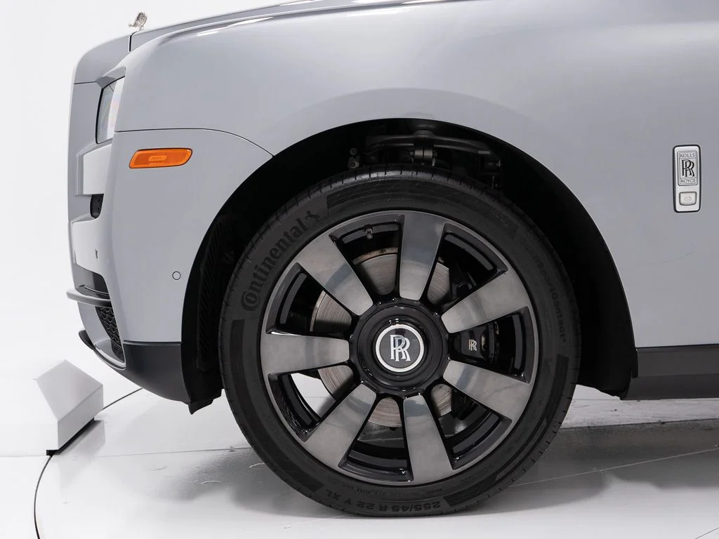 Certified Used 2023 Jubilee Silver Rolls-Royce  image 49
