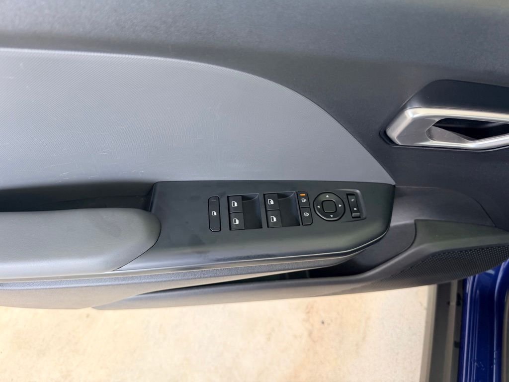 Used 2025 Blue Kia LXS image 11