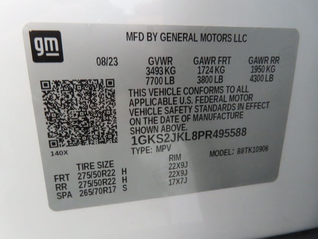 Used 2023 White GMC Denali image 27