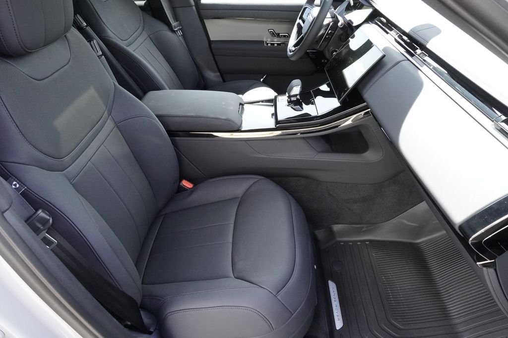 New 2026 Borasco Grey Land Rover Dynamic SE image 23
