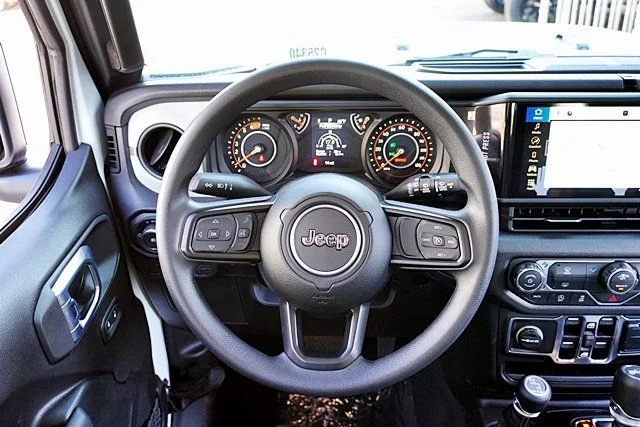 New 2026 Bright White Clear-Coat Exterior Paint Jeep Sport image 24