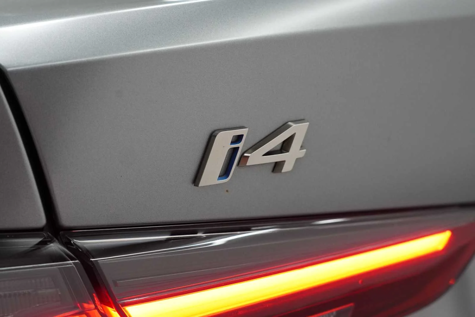 Certified Used 2024 Frozen Pure Grey II Metallic BMW M50 image 9