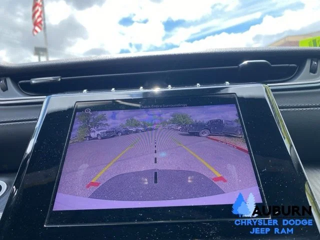 Used 2025 White Jeep Altitude image 45
