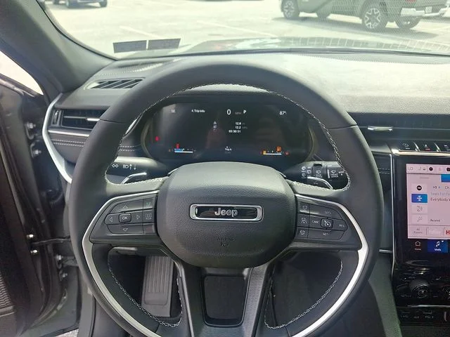 New 2027 Gray Jeep Laredo X image 17