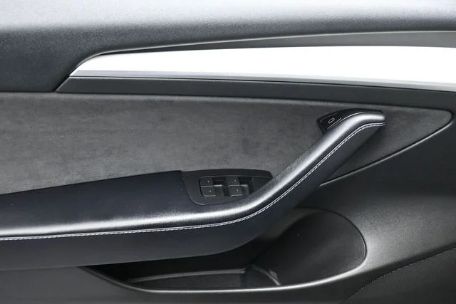 Used 2022 Black Tesla Base image 7