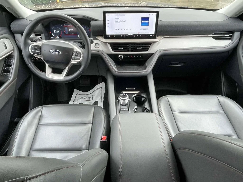 Used 2025 Black Metallic Ford Active image 11