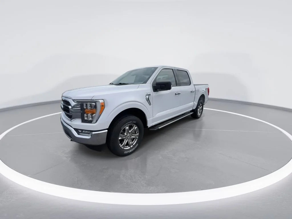 Used 2021 White Ford XLT image 4