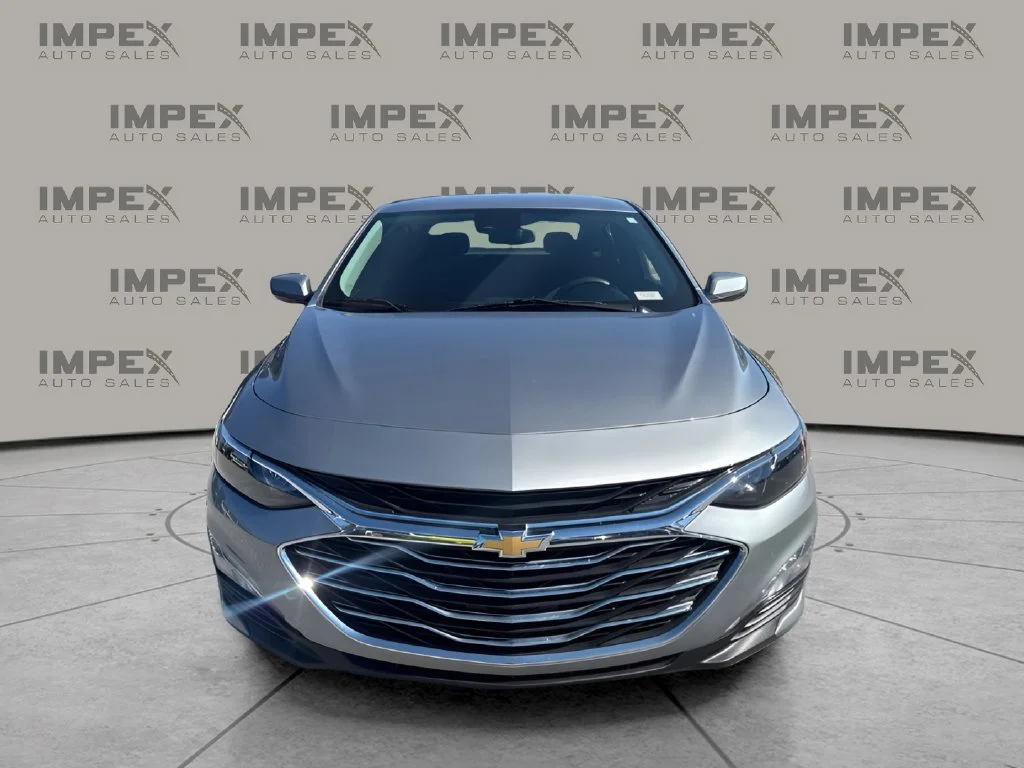 Used 2025 Gray Chevrolet LT image 8