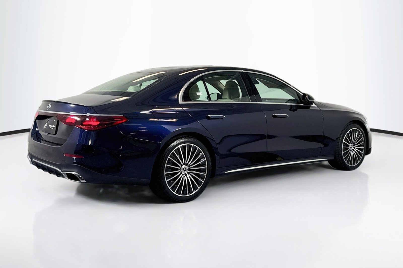 New 2027 Nautical Blue Metallic Mercedes-Benz E 350 image 5