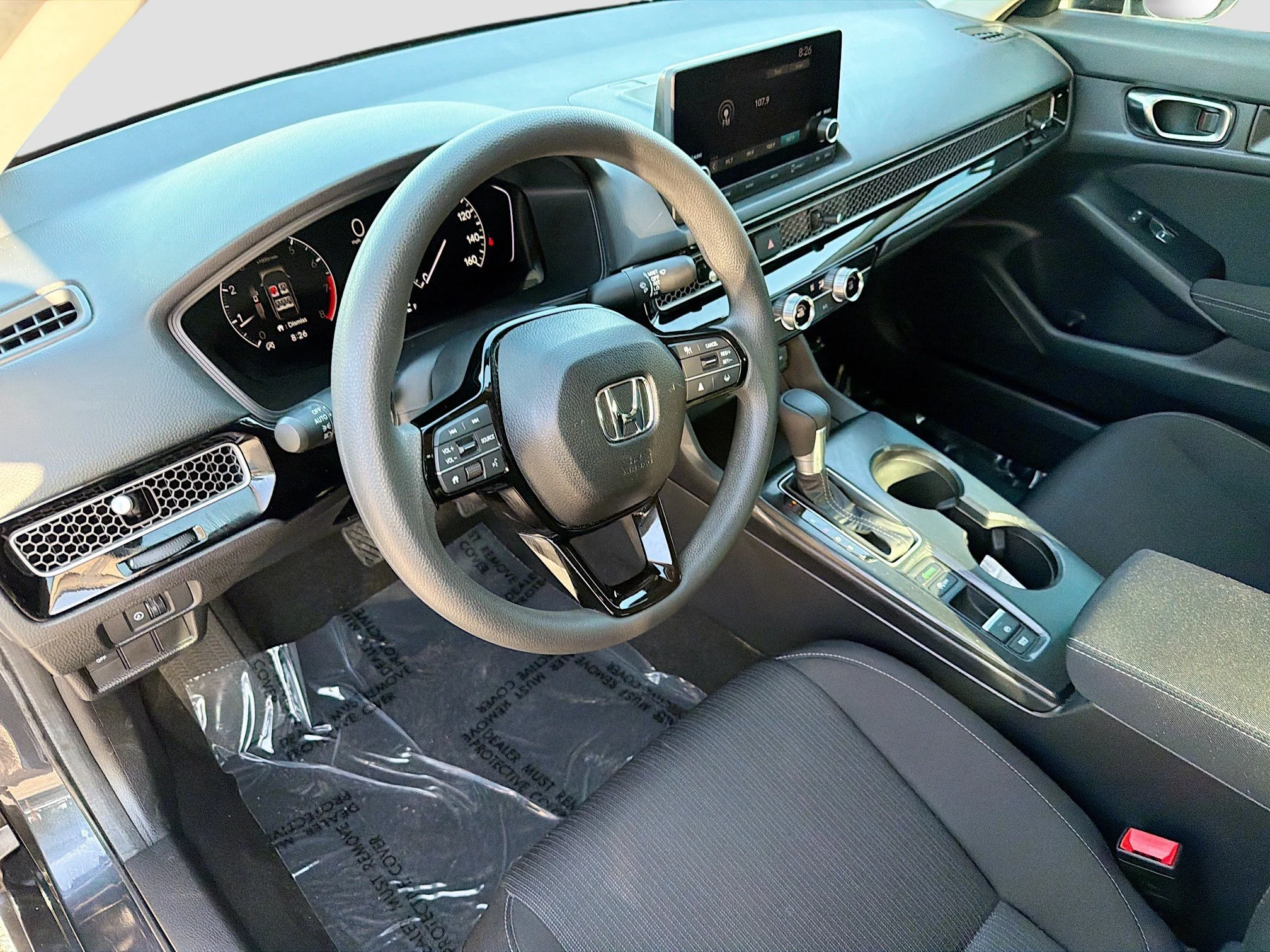 Used 2025 Meteorite Gray Metallic Honda LX image 23