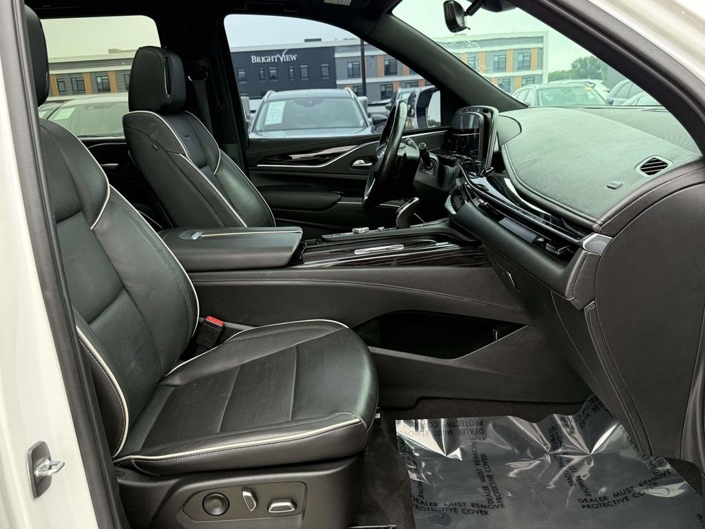 Used 2022 White Cadillac Sport image 16