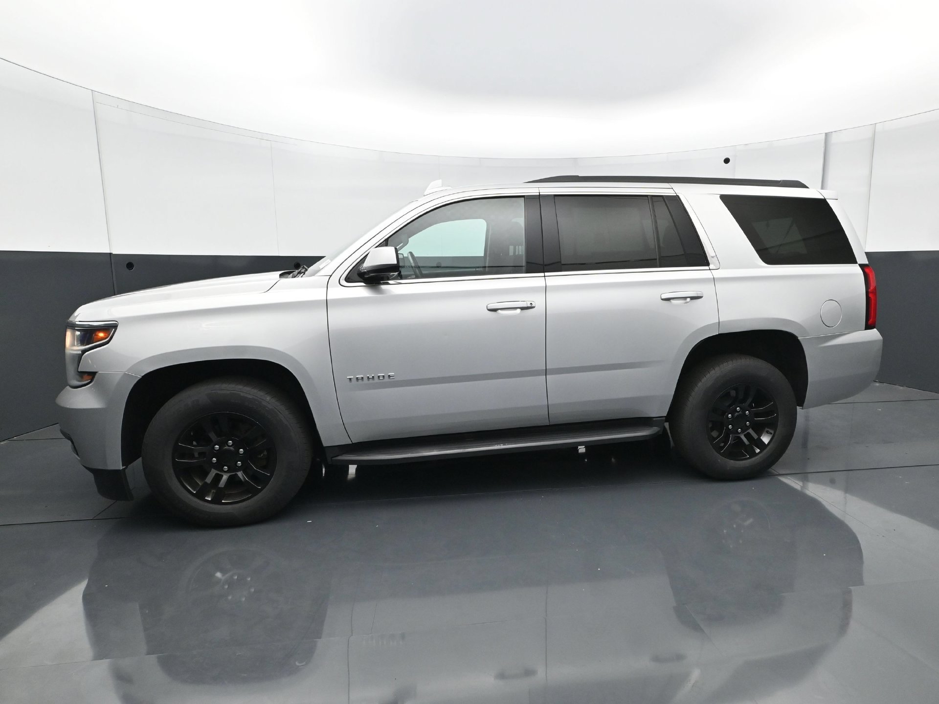 Used 2019 Chevrolet Tahoe LS with VIN 1GNSKAKC8KR133420 for sale in White Bear Lake, Minnesota