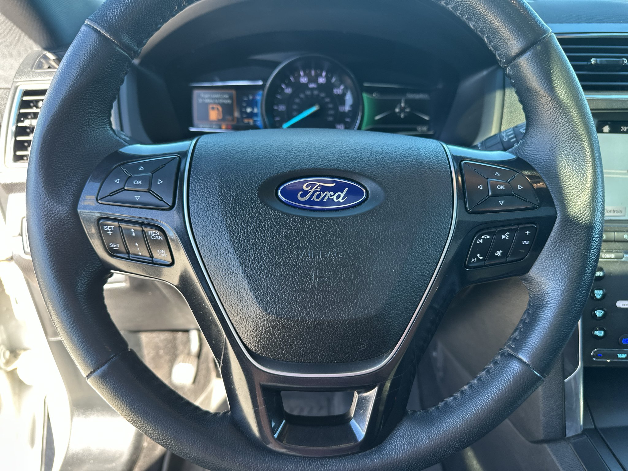 Used 2018 White Platinum Metallic Tri-Coat Ford Limited image 17