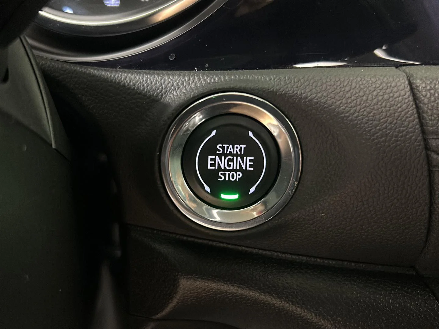 Used 2023 Summit White Buick Select image 22