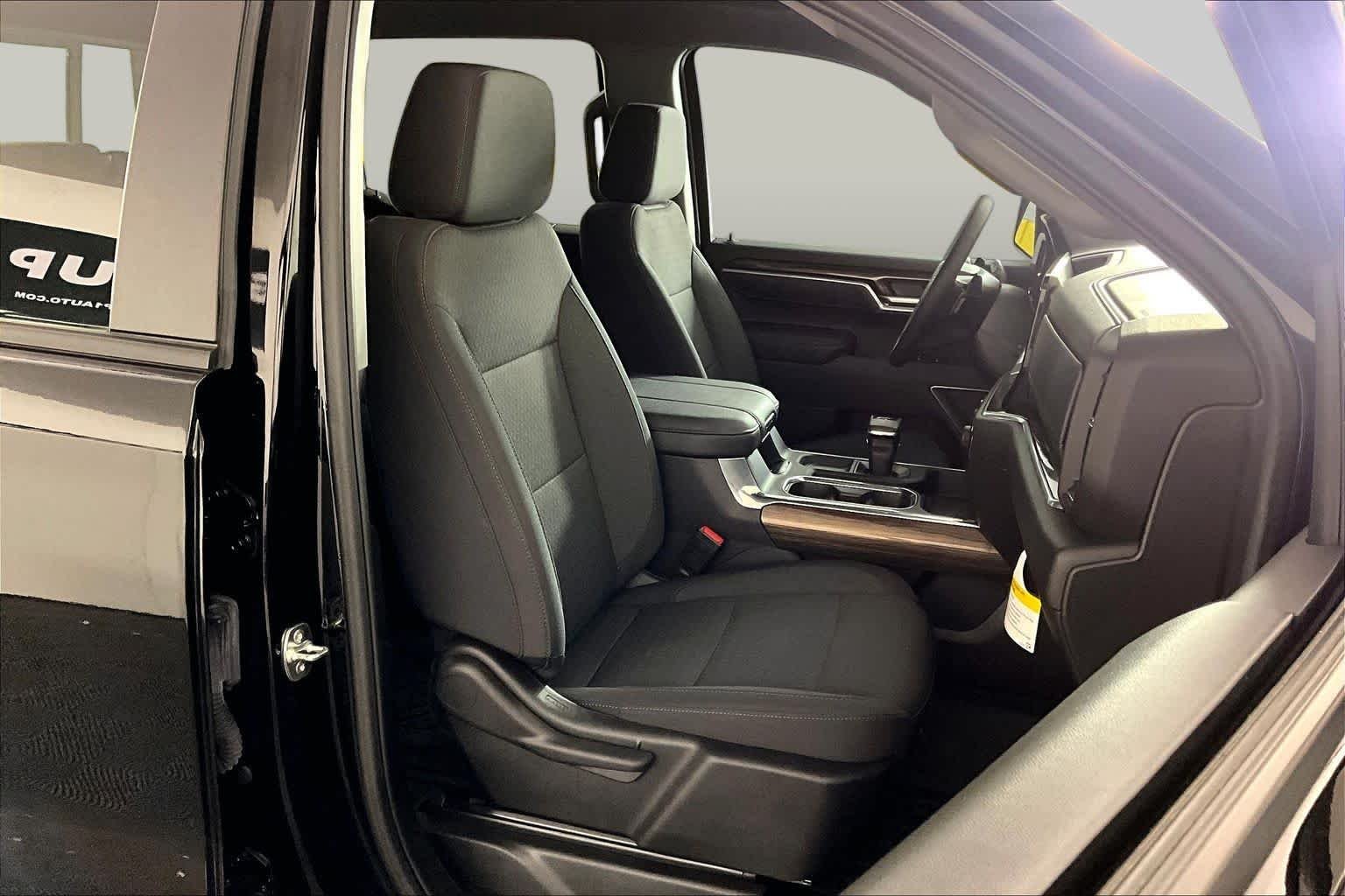Used 2025 Black Chevrolet RST image 8