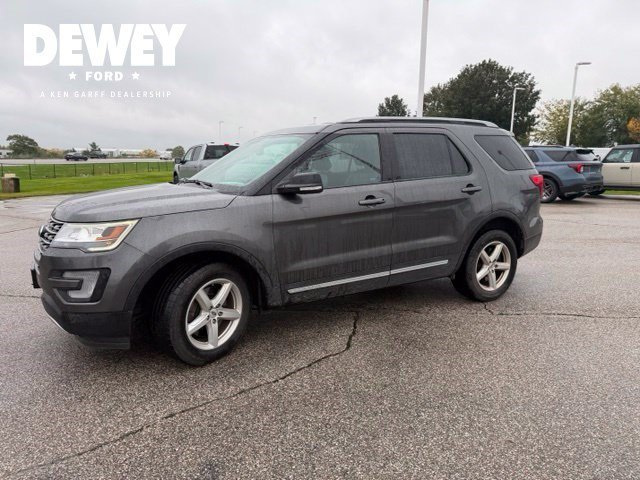 Used 2017 Magnetic Ford XLT image 6