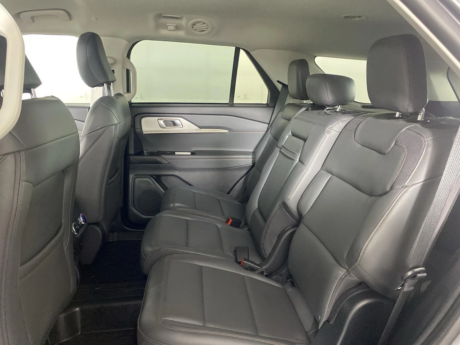 New 2026 Carbonized Gray Metallic Ford Active image 26