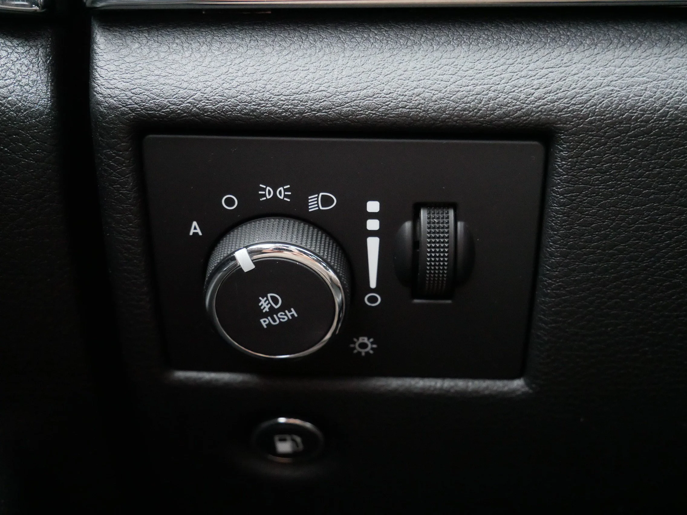 Used 2016 Bright White Clearcoat Jeep Limited image 26