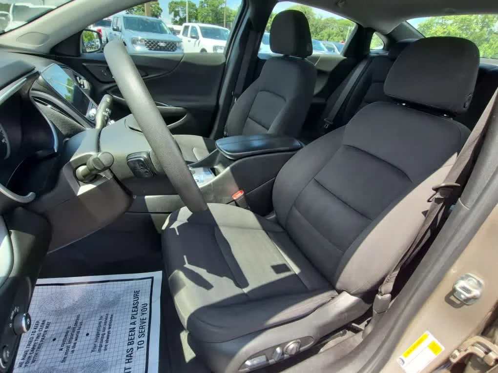 Used 2024 Mineral Gray Metallic Chevrolet LT image 10