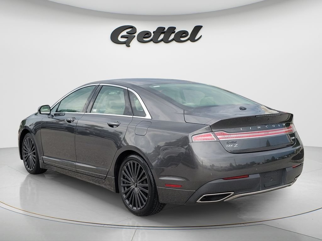 Used 2017 Gray Lincoln Reserve image 7