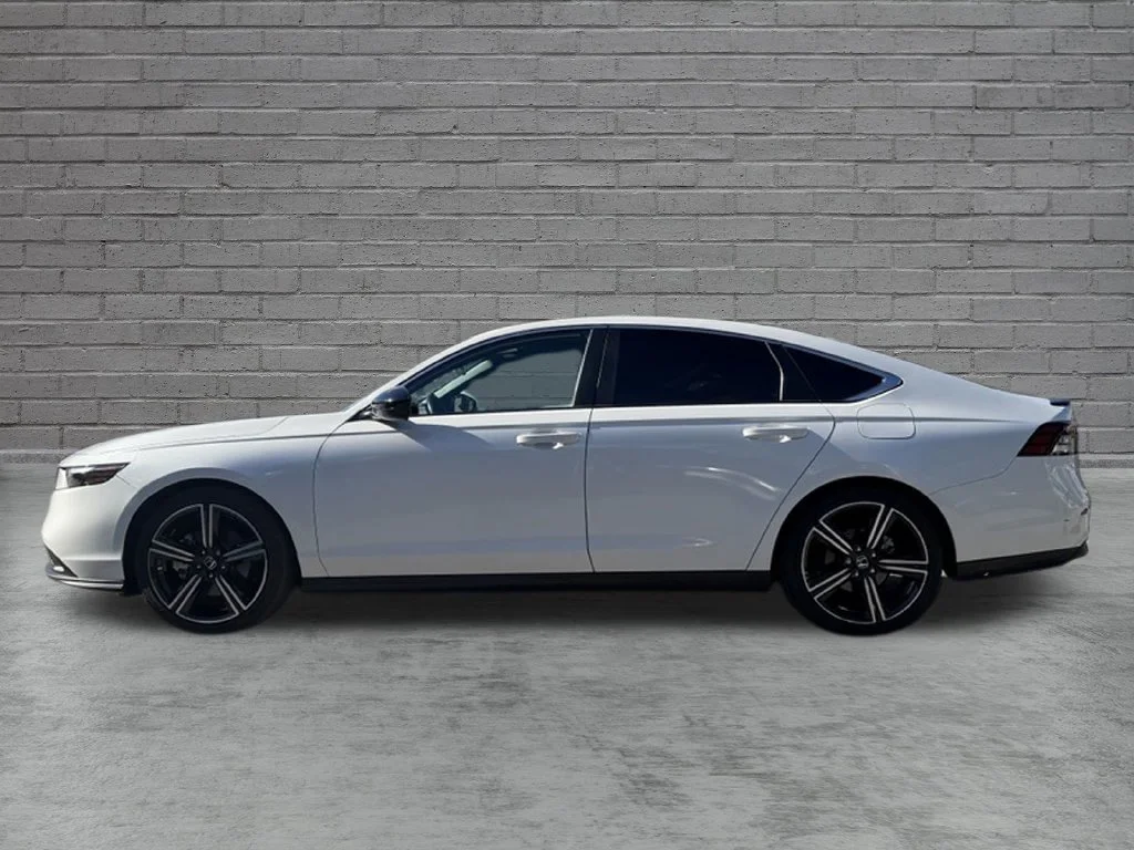 Certified Used 2024 Platinum White Pearl Honda Sport image 9
