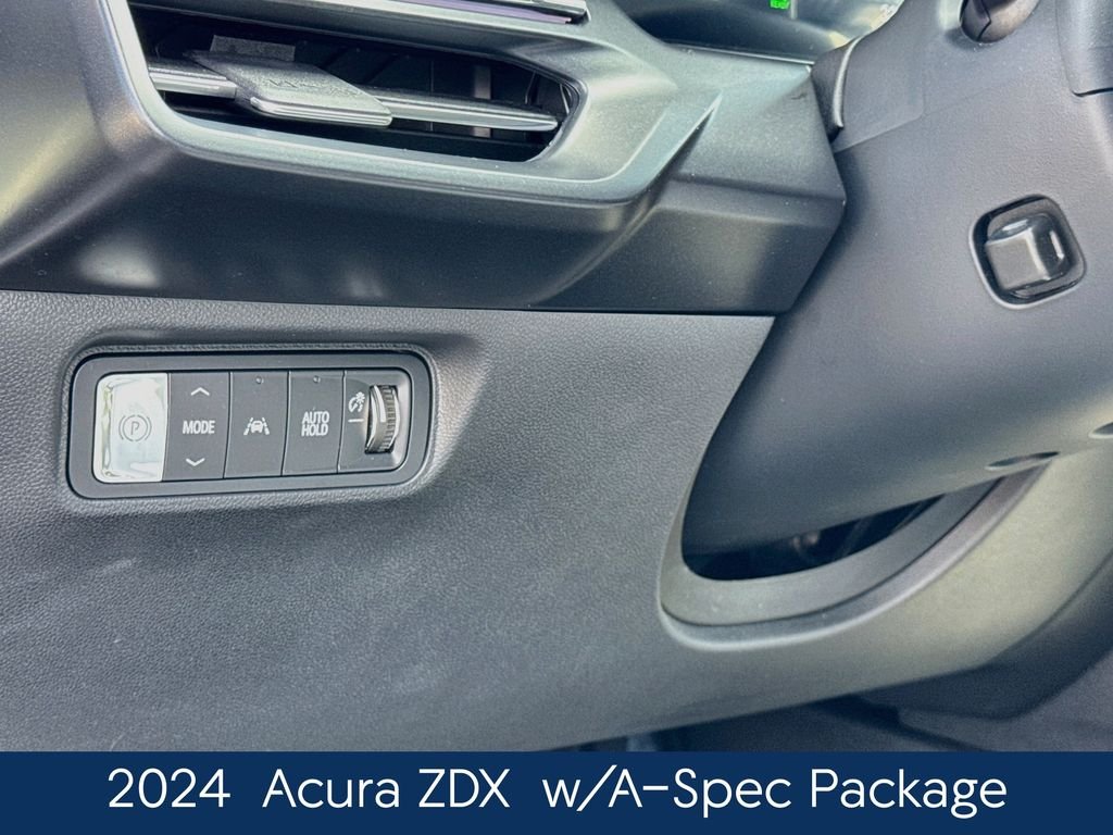 Used 2024  Acura Base image 21