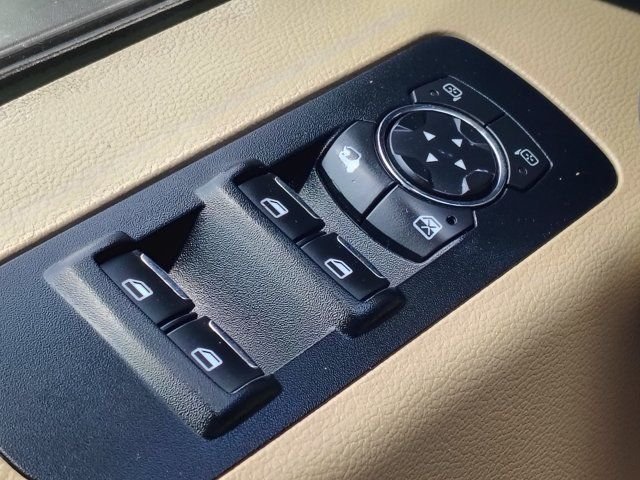 Used 2015 White Ford Lariat image 24