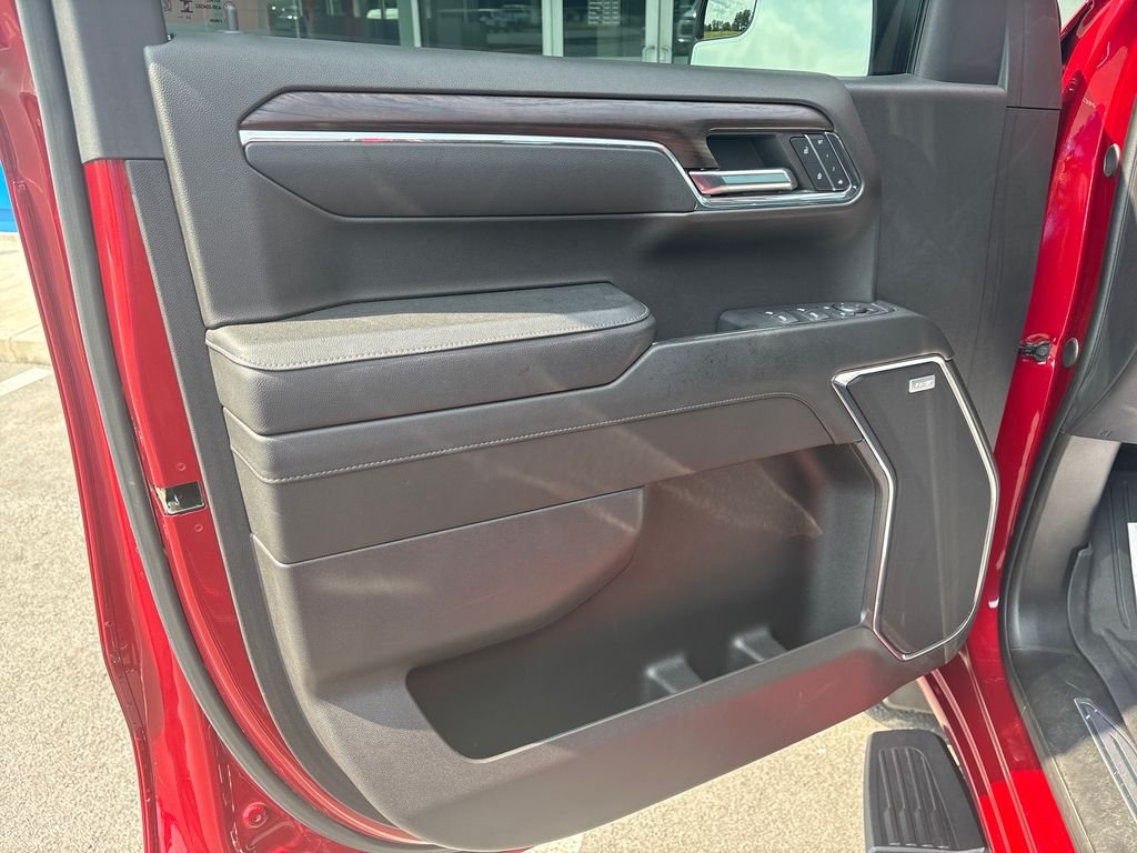 Used 2024 Red GMC SLT image 12
