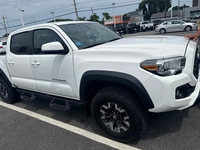 Used 2018 White Toyota TRD Off-Road image 2