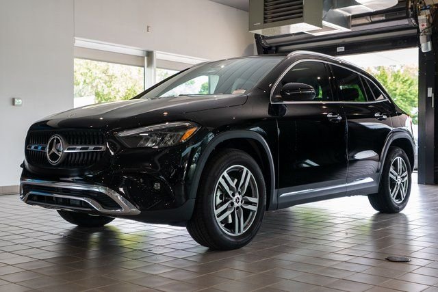 Used 2026 Black Mercedes-Benz GLA 250 image 3