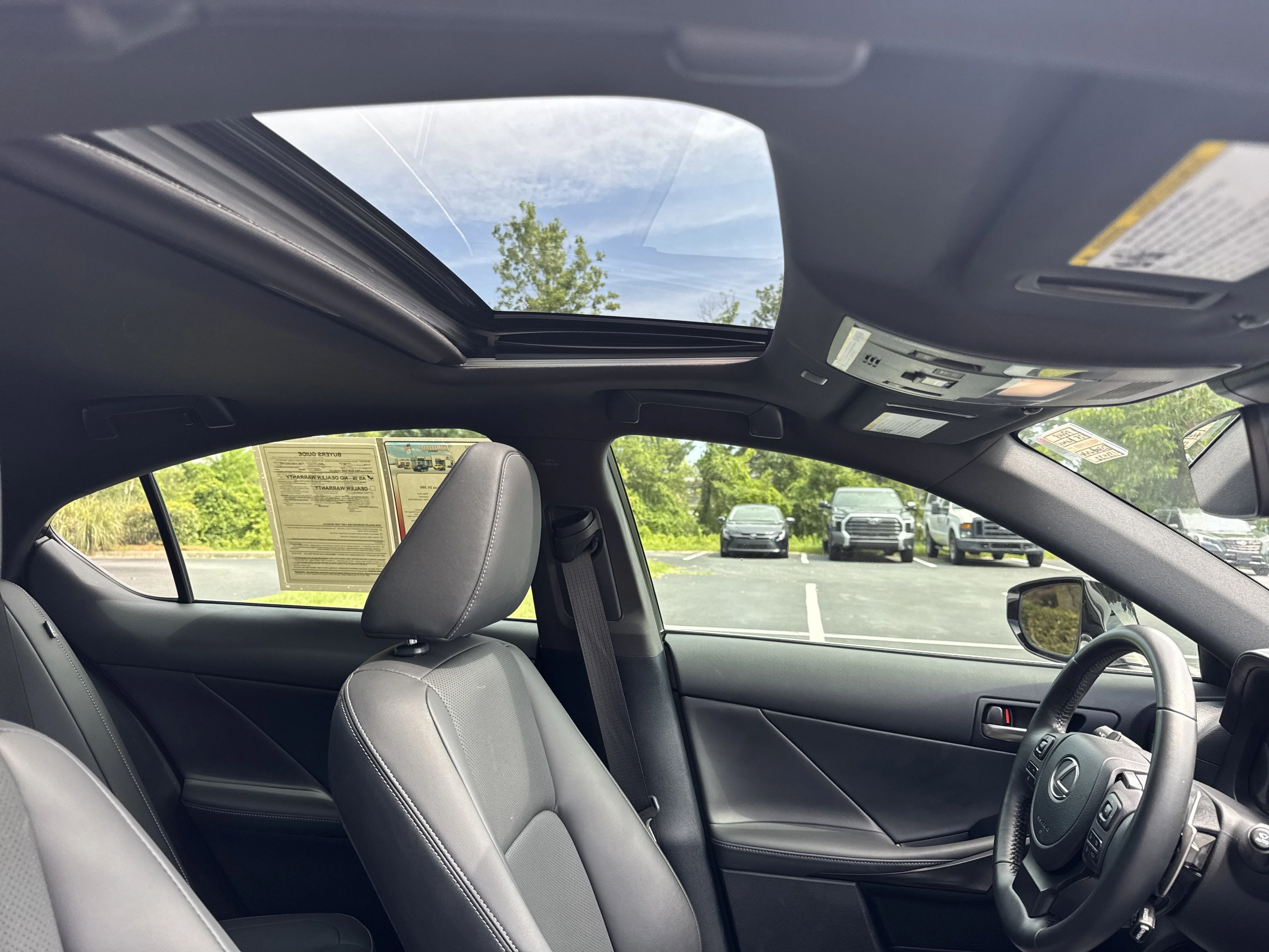 Used 2025 White Pearl Lexus 300 image 40