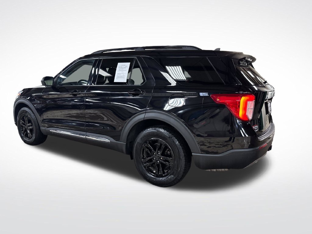 Used 2021 Black Ford XLT image 3