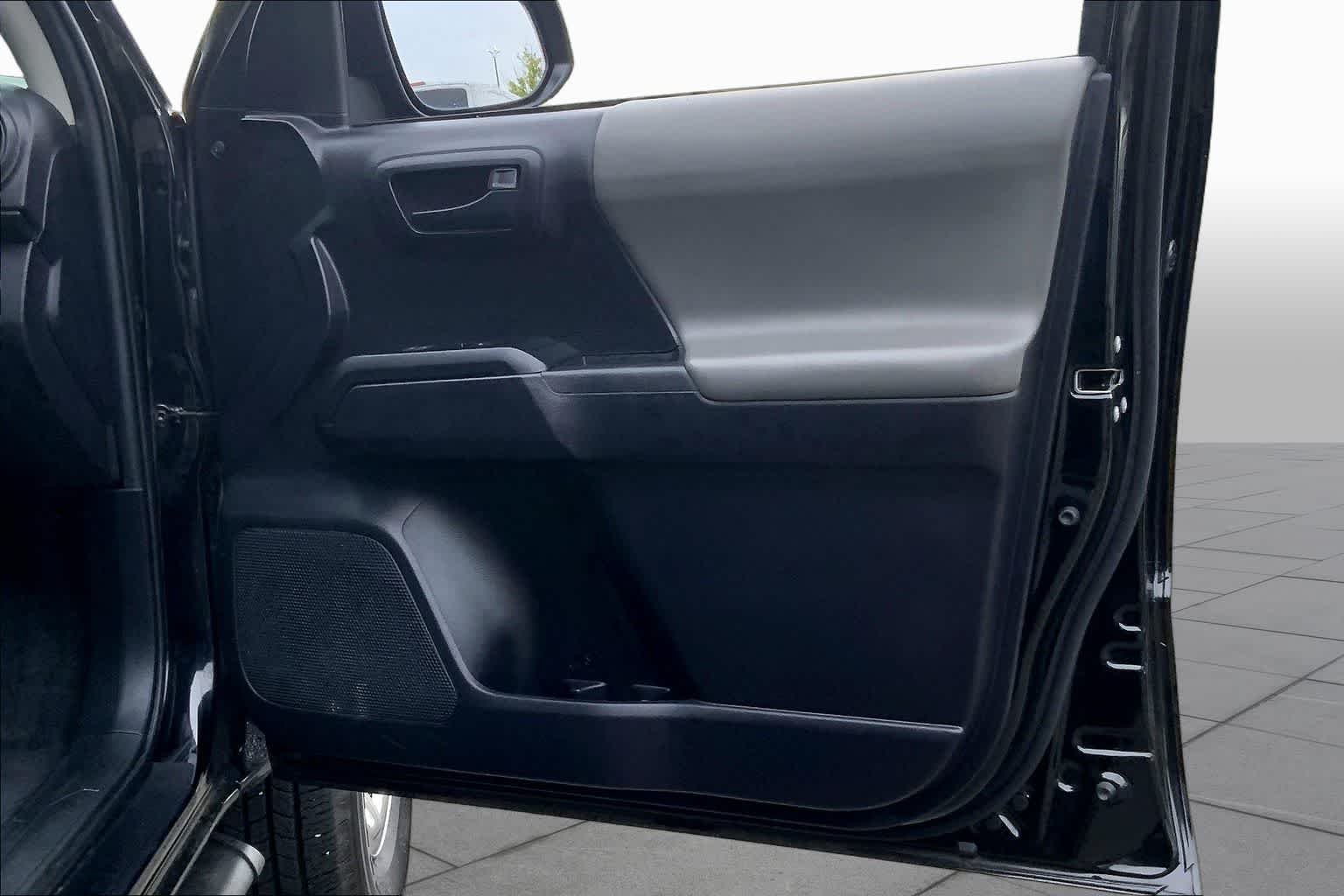Used 2021 Midnight Black Metallic Toyota SR image 22
