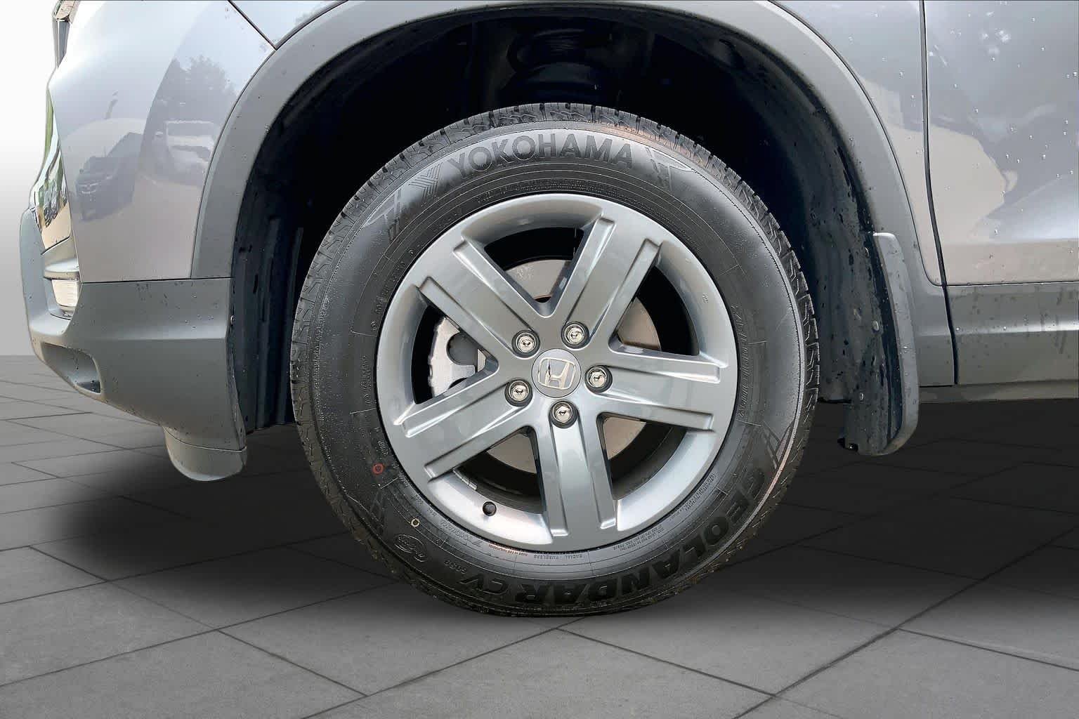 Certified Used 2023 Modern Steel Metallic Honda RTL image 11