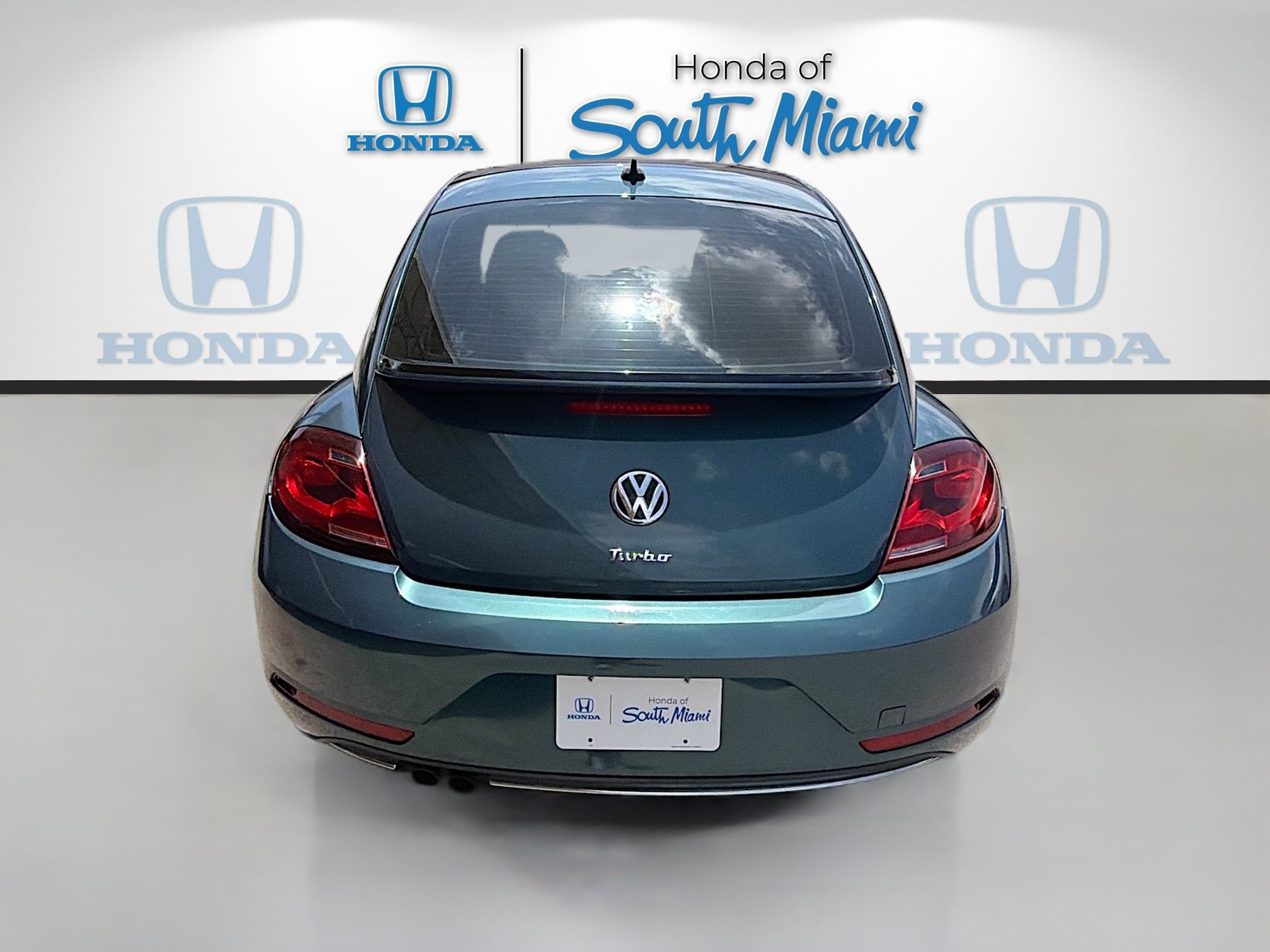 Used 2018 Teal Metallic Volkswagen Coast image 6