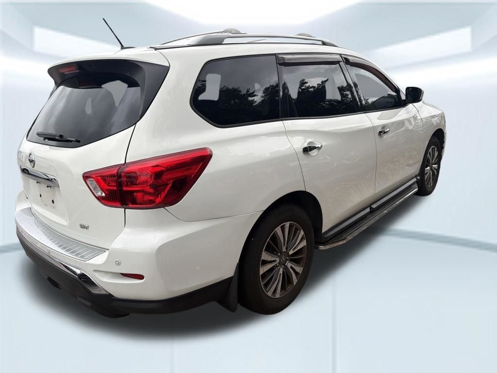 Used 2017 Glacier White Nissan SV image 8